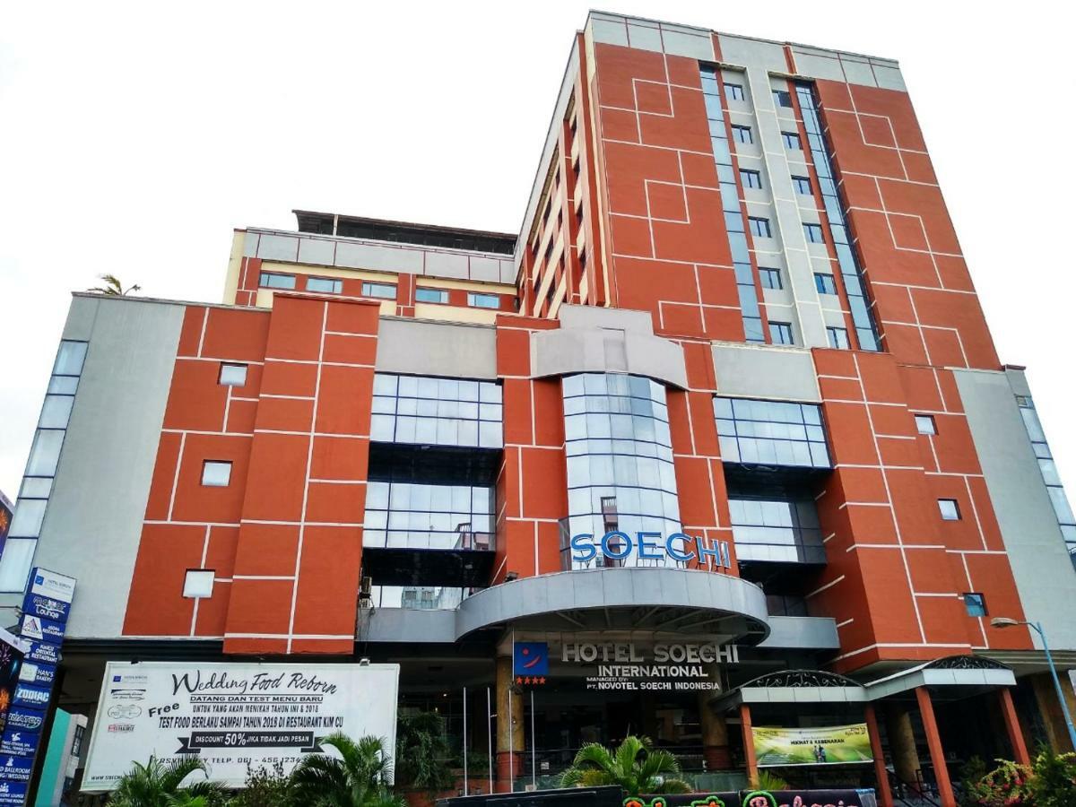 Hotel Soechi International Medan Exterior photo